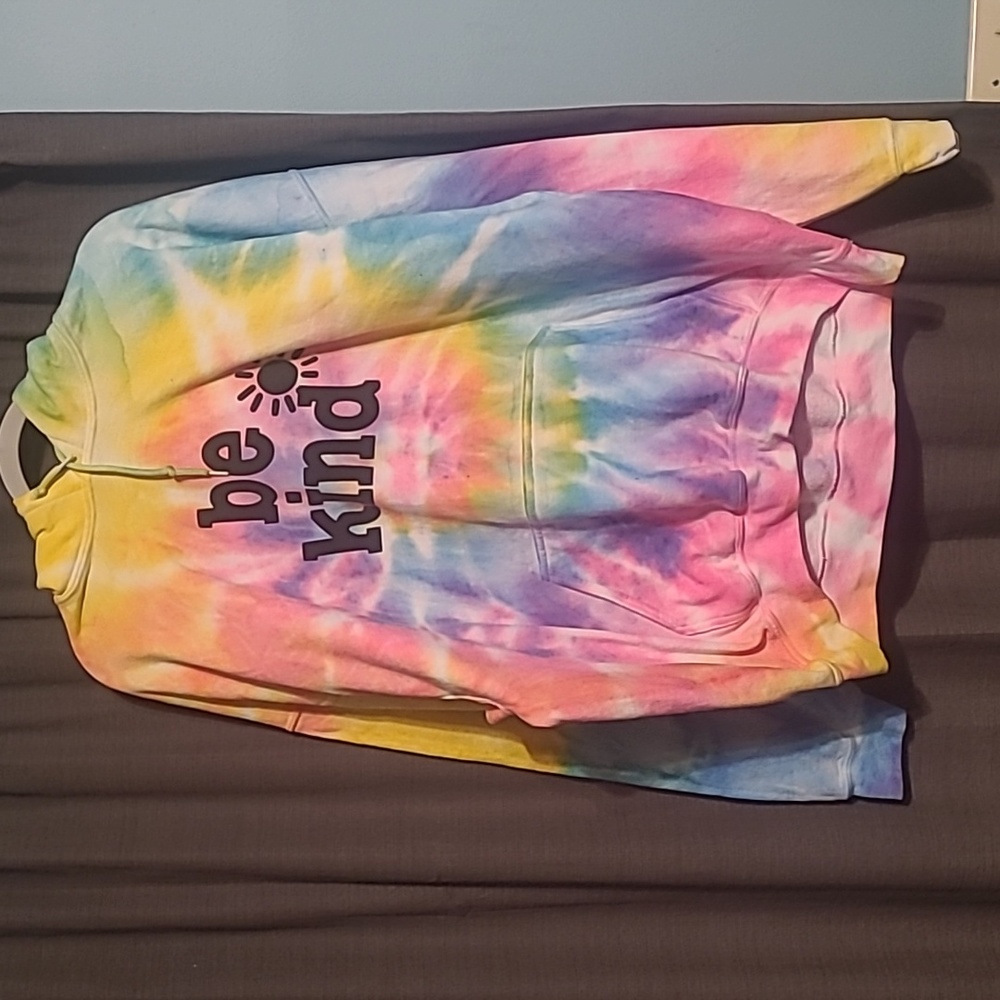 2xl tye dyed "be kind" hoodie.  Bright colors. Excellent used condition.